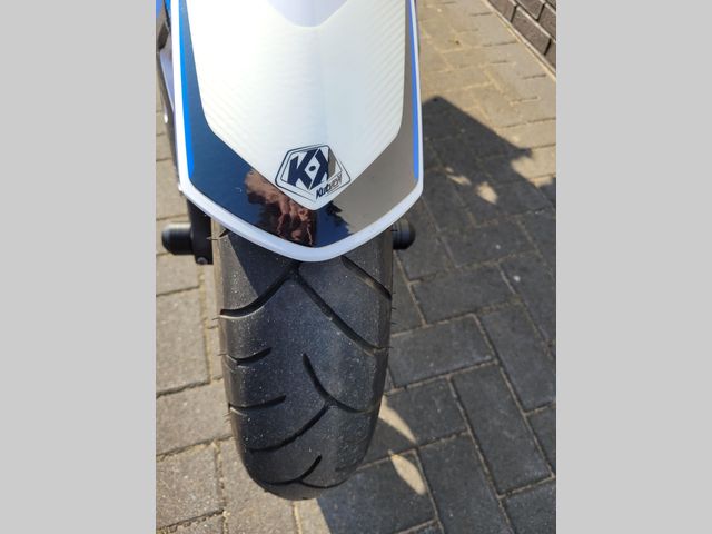 suzuki - gsr-750