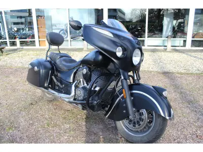 INDIAN MOTORCYCLE CHIEFTAIN DARK HORSE – foto 4