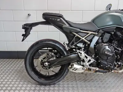 SUZUKI GSX-8T – foto 4