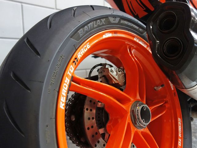 ktm - 1290-super-duke-r