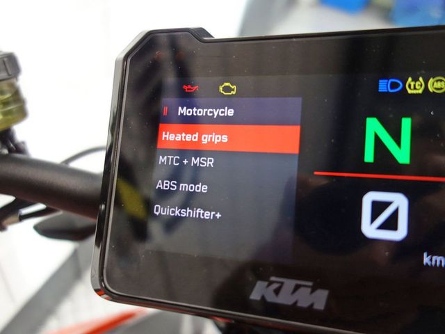 ktm - 1290-super-duke-r