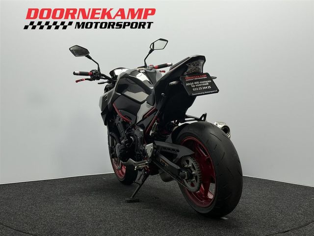 kawasaki - z900