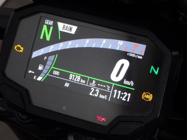 kawasaki - z900
