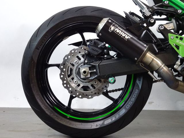 kawasaki - z900