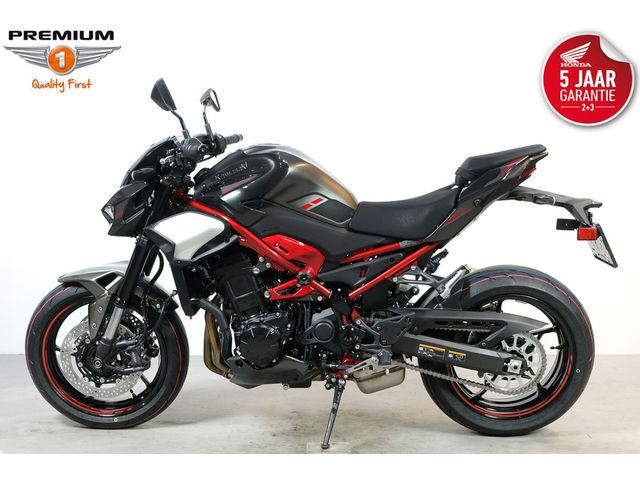 kawasaki - z900