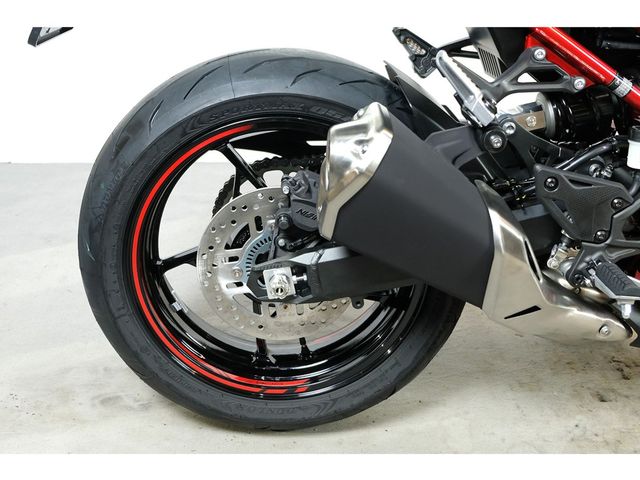 kawasaki - z900