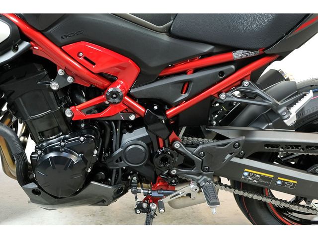kawasaki - z900