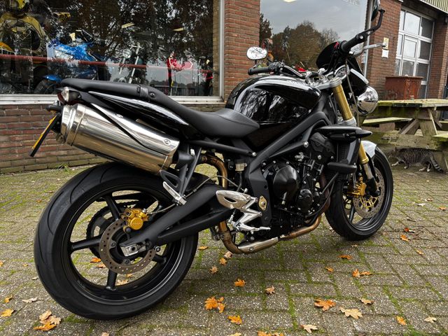 triumph - street-triple-675