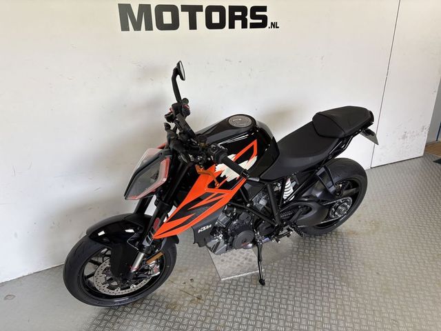 ktm - 1290-super-duke-r