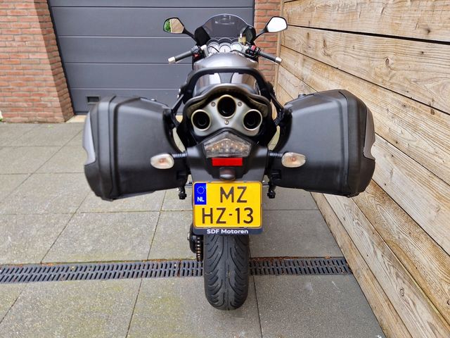 triumph - sprint-st-1050-abs