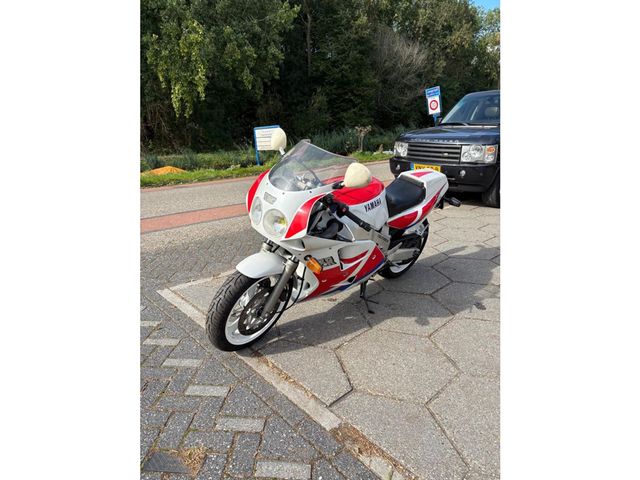 yamaha - fzr-1000