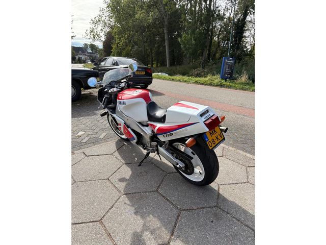 yamaha - fzr-1000