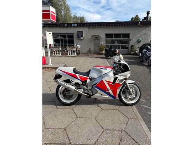 yamaha - fzr-1000