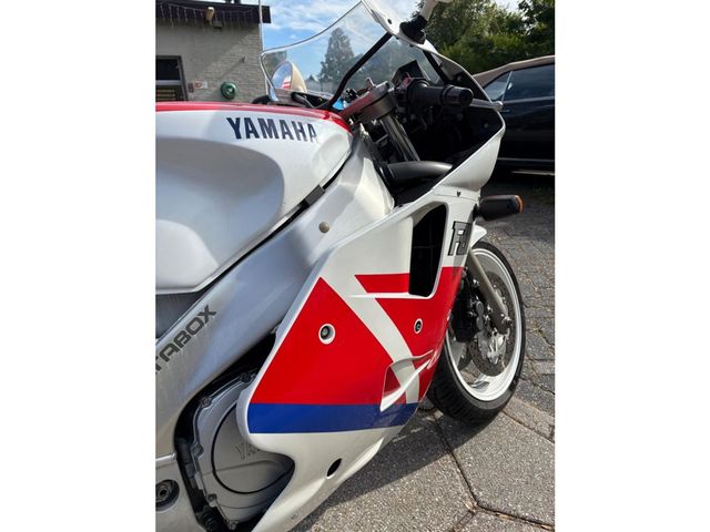 yamaha - fzr-1000