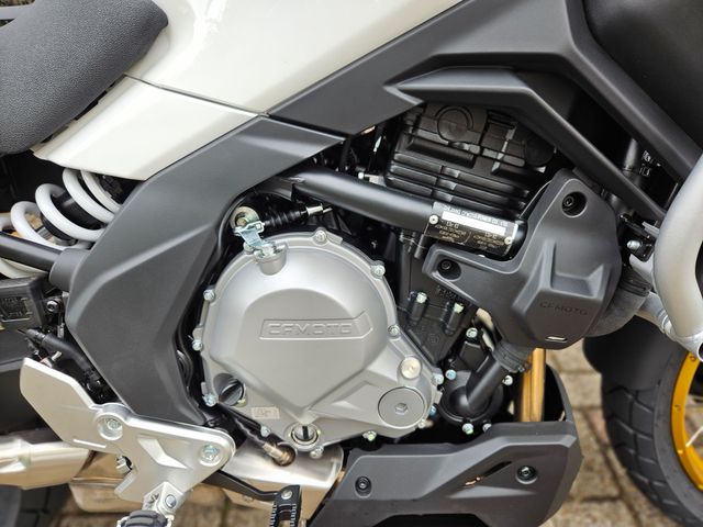 cfmoto - 700-mt-adventure