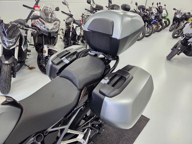 bmw - r-1200-rs