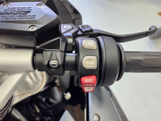 bmw - r-1200-rs