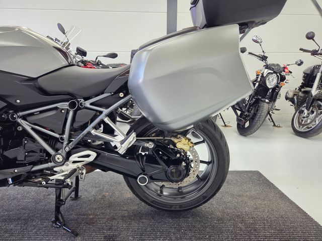 bmw - r-1200-rs