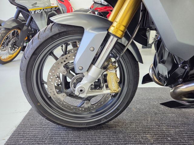 bmw - r-1200-rs