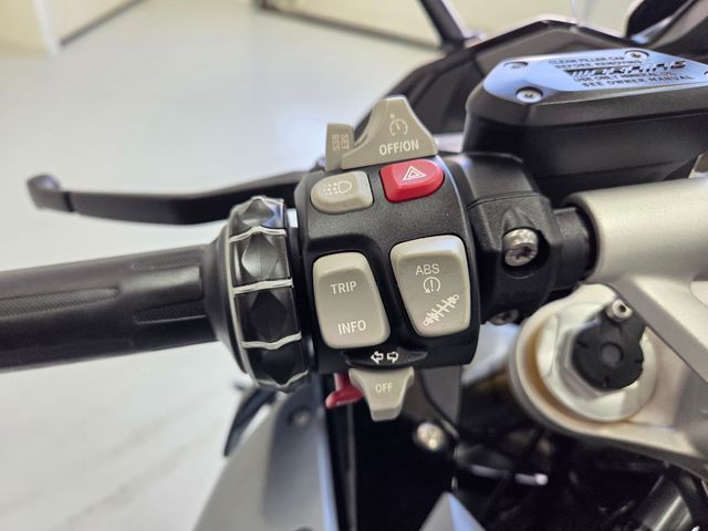 bmw - r-1200-rs
