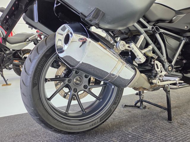 bmw - r-1200-rs