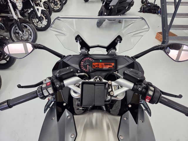 bmw - r-1200-rs