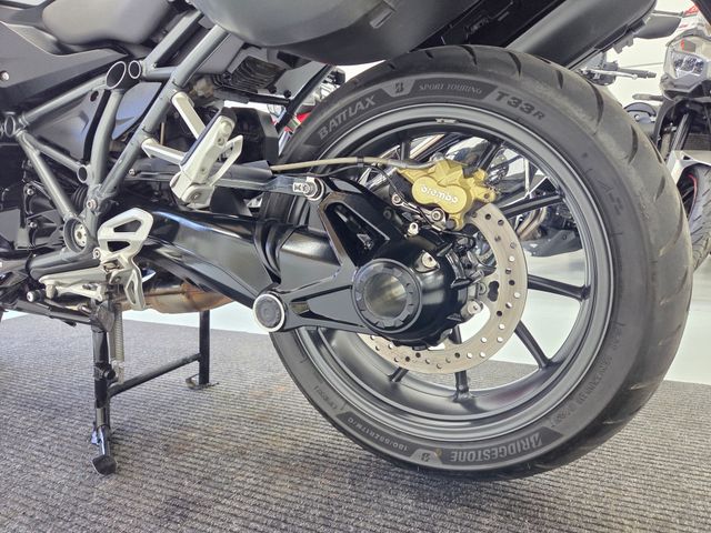 bmw - r-1200-rs