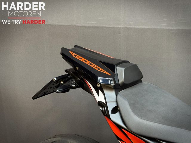 ktm - 1290-super-duke-r