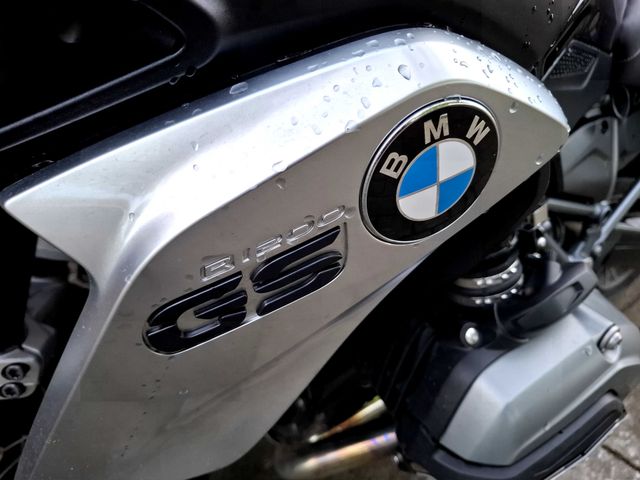 bmw - r-1200-gs-triple-black-edition