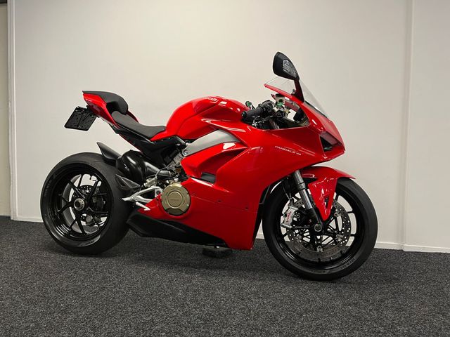 ducati - panigale-v4