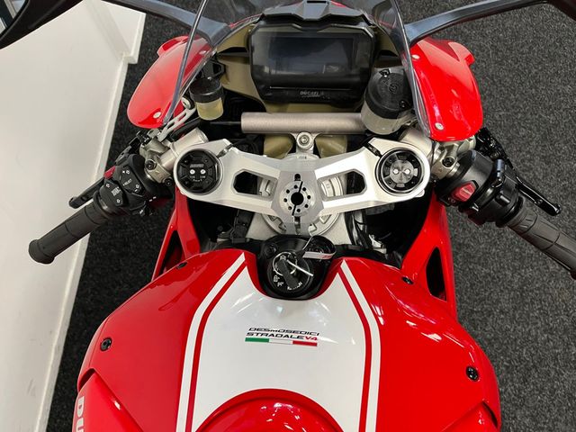 ducati - panigale-v4