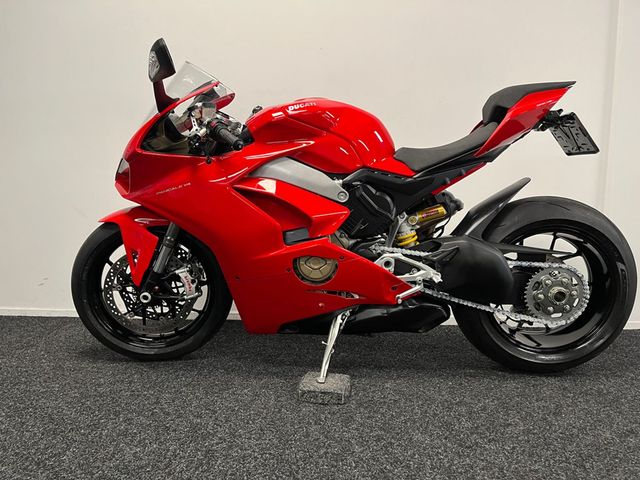ducati - panigale-v4