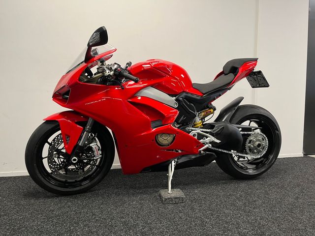 ducati - panigale-v4