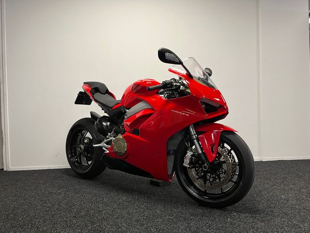 ducati - panigale-v4