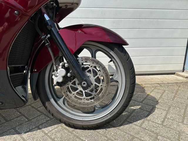 kawasaki - gtr-1000