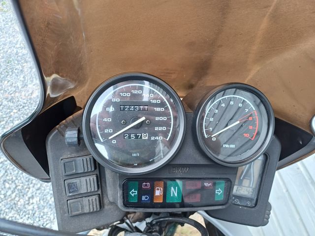 bmw - r-1100-gs
