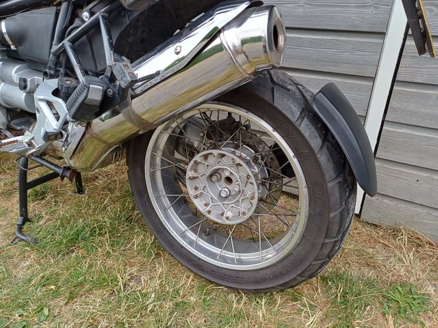 bmw - r-1100-gs