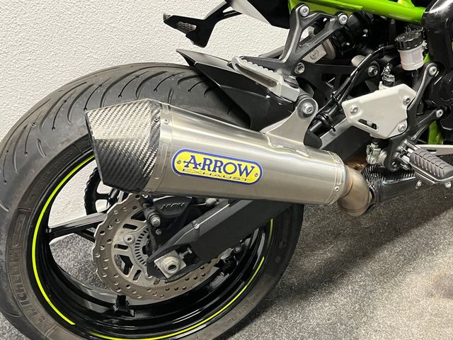 kawasaki - z900