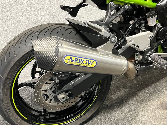 kawasaki - z900