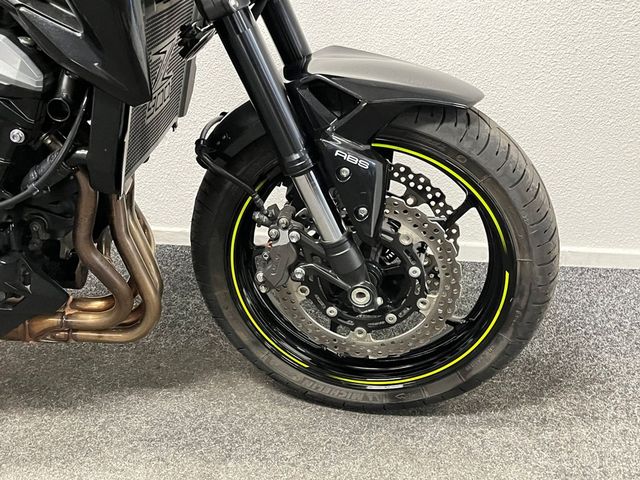 kawasaki - z900