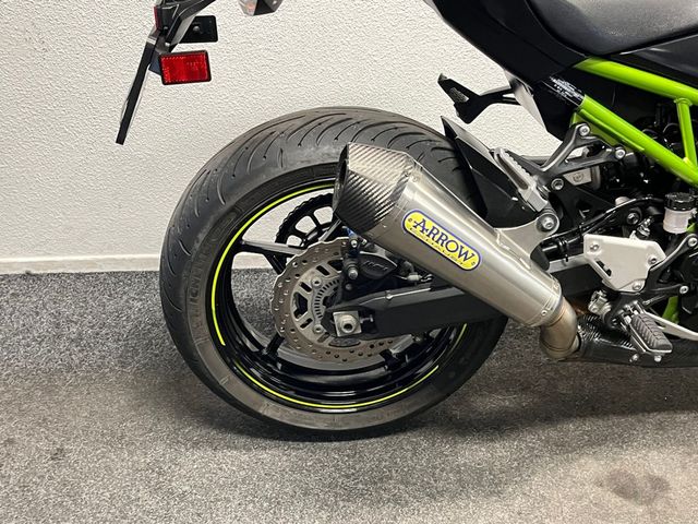 kawasaki - z900