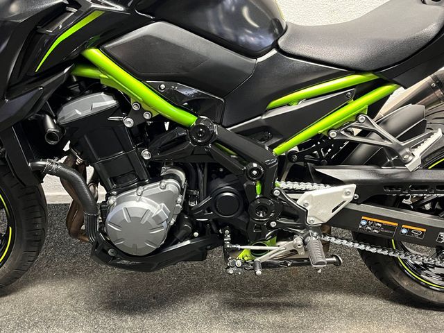 kawasaki - z900