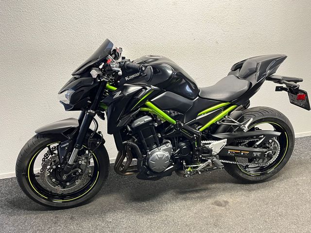 kawasaki - z900