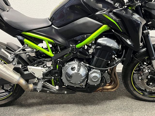 kawasaki - z900