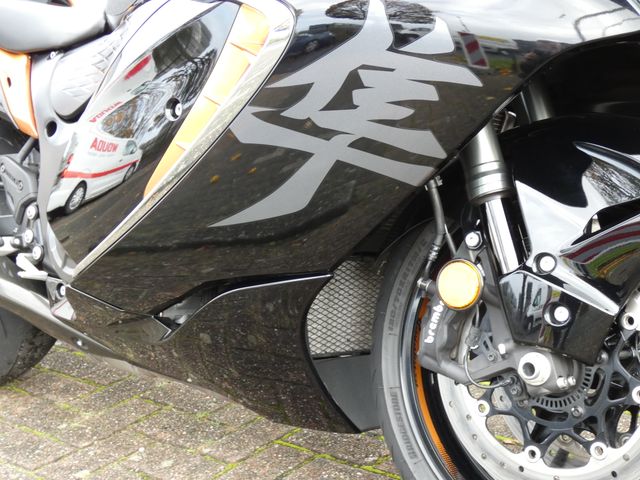 suzuki - gsx-r-1300-hayabusa