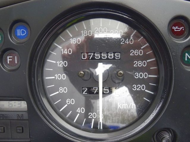 honda - cbr-1100--xx-super-blackbird