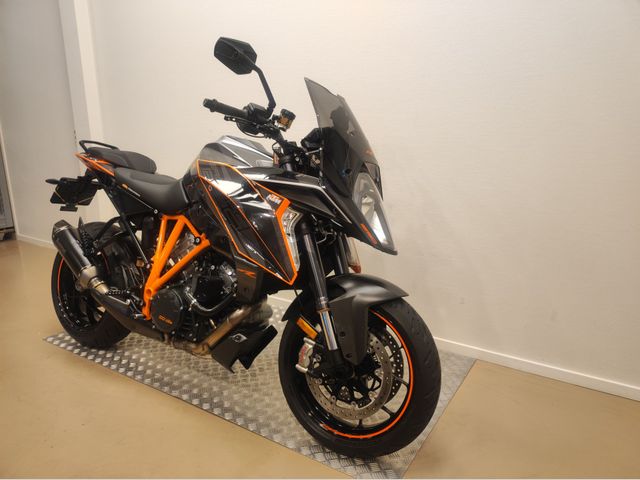 ktm - 1290-super-duke-gt