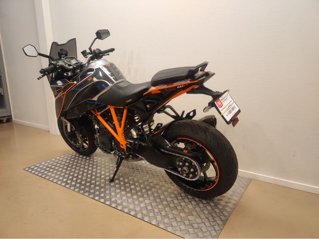 ktm - 1290-super-duke-gt