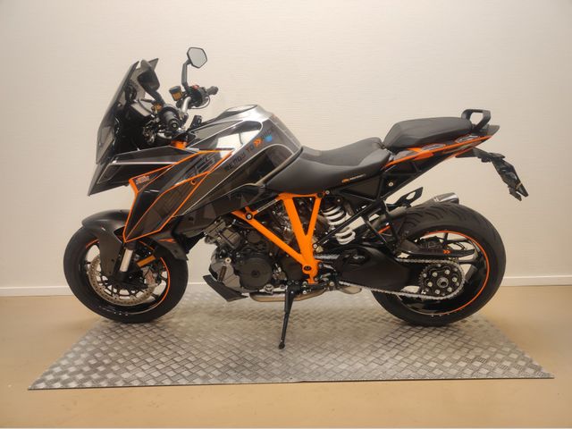 ktm - 1290-super-duke-gt