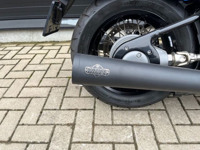 bmw - r-18
